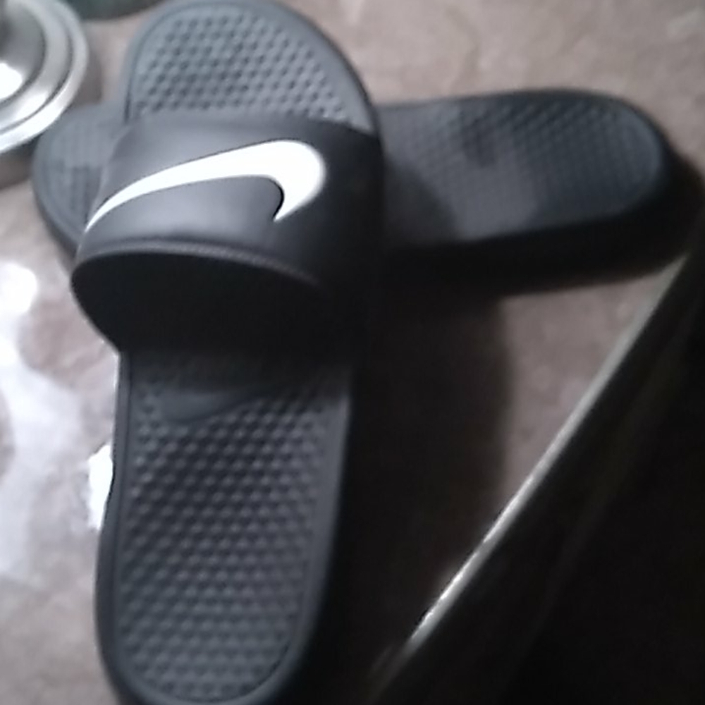 Nike slides
